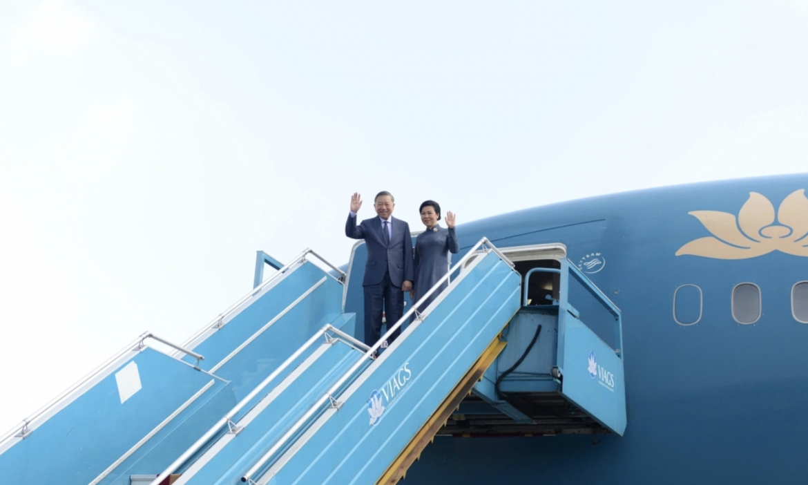 General Secretary of the Communist Party of Vietnam Central Committee and President To Lam, and his spouse Ngo Phuong Ly leave Hanoi on September 7 for a state visit to Russia, an official visit to France and attendance at the International Space Summit in Paris, from September 7 to 12. 