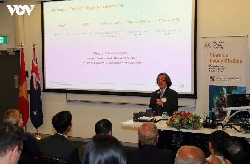 Professor Tran Van Tho from Waseda University, Japan