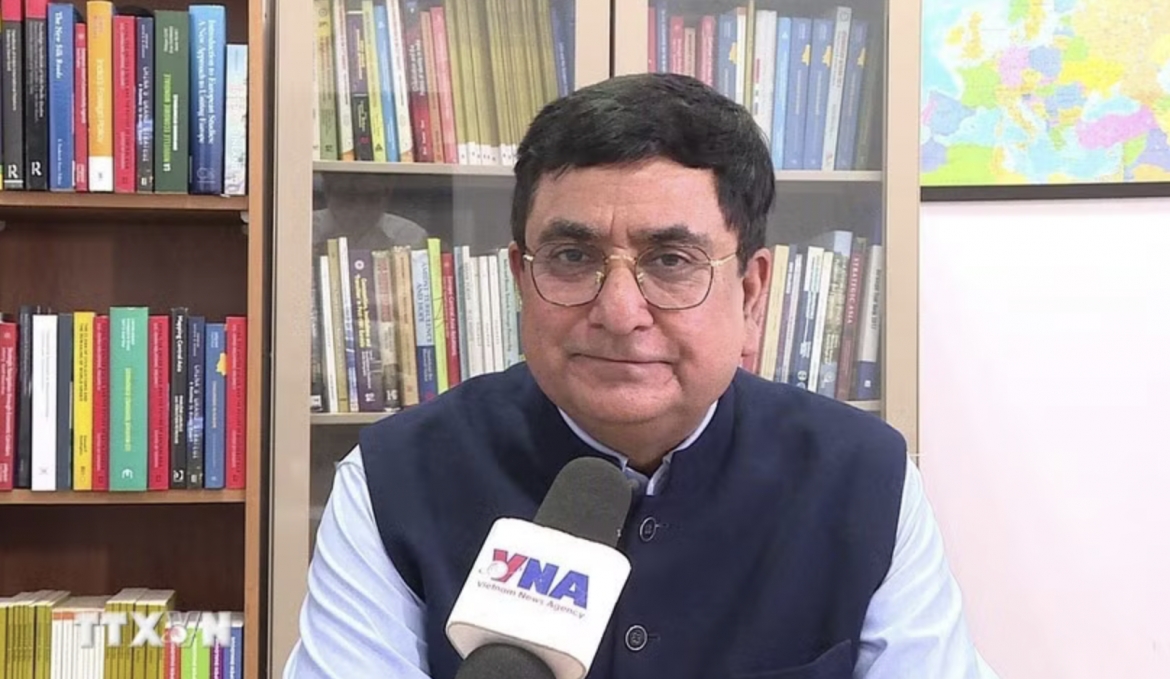 Professor Gulshan Sachdeva of Jawaharlal Nehru University (JNU). (Photo: VNA)