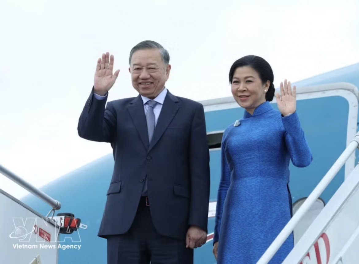 General Secretary and President To Lam and his spouse depart Paris, concluding their official visit to France and attendance at the International Space Summit. (Photo: VNA)