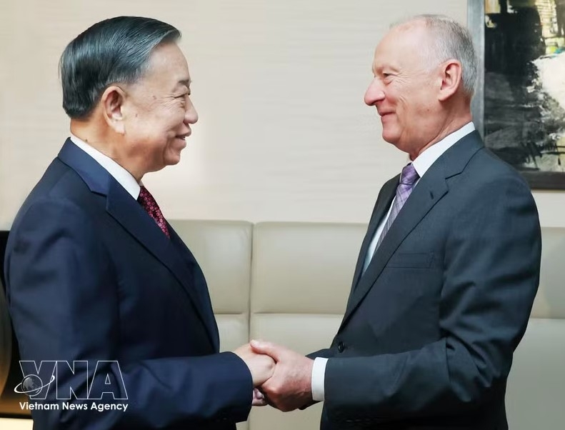 General Secretary of the Communist Party of Vietnam Central Committee and President To Lam (left) meets with Russian Presidential Aide and Chairman of the Maritime Board Nikolai Patrushev on September 8, 2026. (Photo: VNA)
