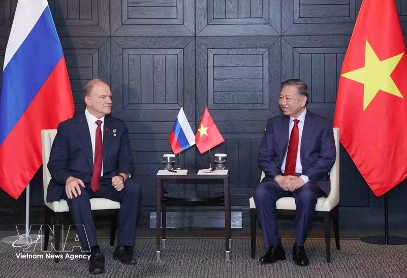 General Secretary of the Communist Party of Vietnam Central Committee and President To Lam (R) and Chairman of the Communist Party of the Russian Federation Gennady Zyuganov at the meeting in Moscow on September 7 (Photo: VNA)