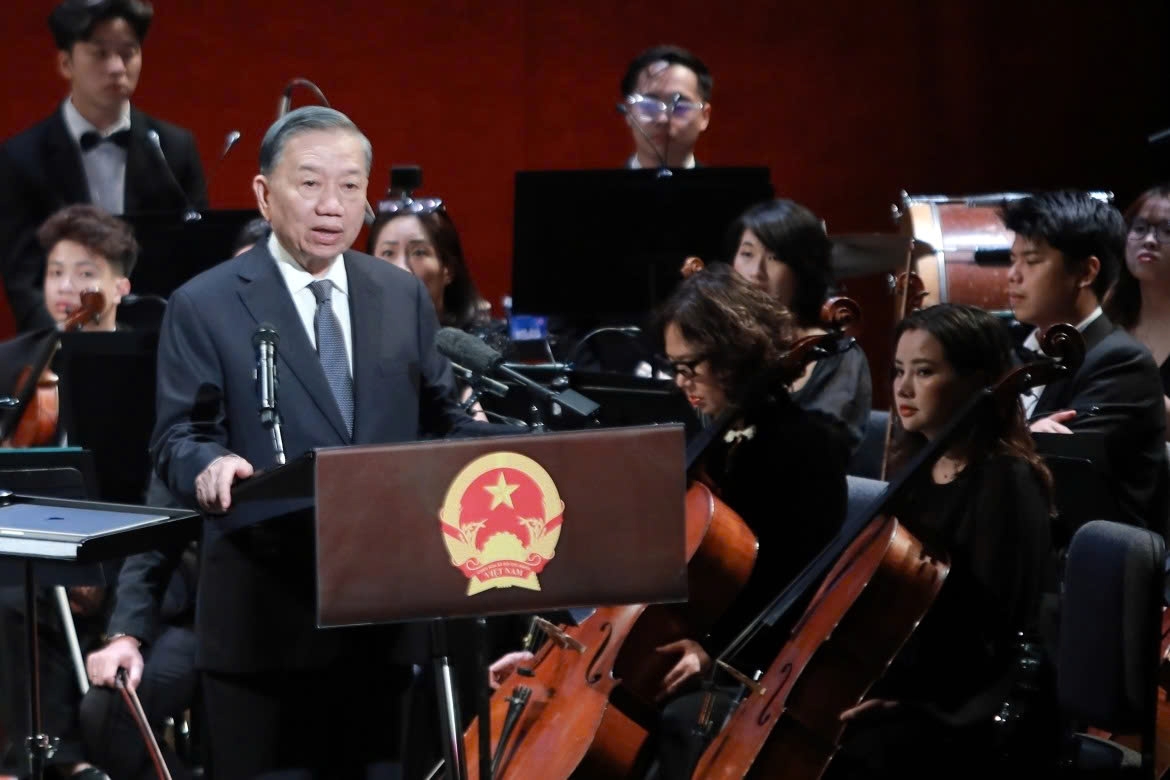 General Secretary and President To Lam calls on Vietnamese people in the US to put the past behind them, strengthen solidarity and join hands in shaping the nation’s future