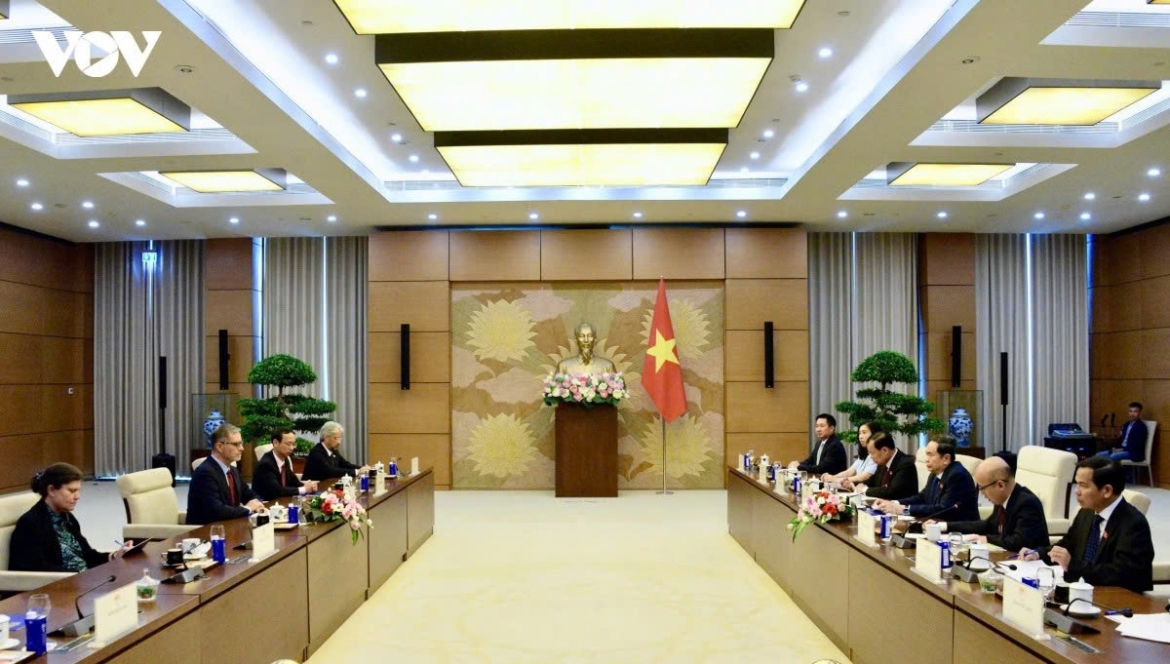 Vietnamese National Assembly President Tran Thanh Man and outgoing French Ambassador to Vietnam Olivier Brochet agree that legislative ties between the two countries support their comprehensive strategic partnership