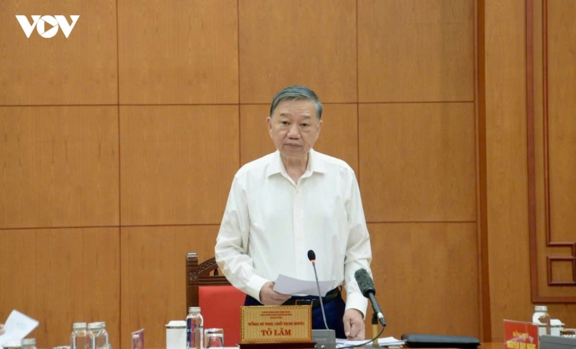 General Secretary of the Communist Party of Vietnam Central Committee and State President To Lam stresses the need to clarify the rights and responsibilities of Party members engaged in private business