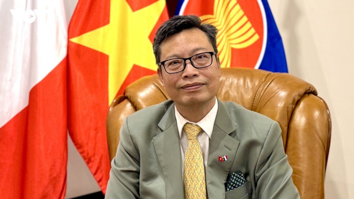 Vietnamese Ambassador to France Trinh Duc Hai