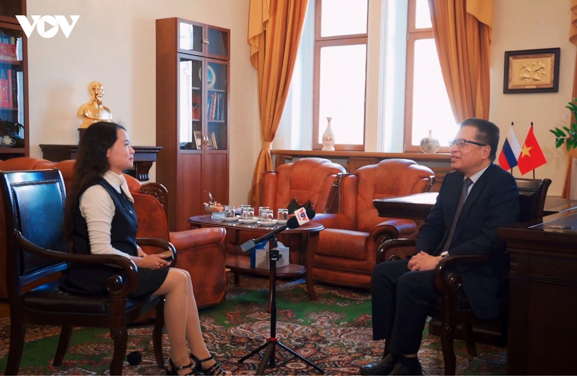 Ambassador Dang Minh Khoi during the interview with Moscow-based VOV correposndent