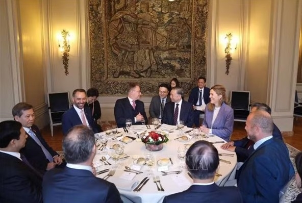 Party General Secretary and President To Lam attends a banquet hosted by Belgian Prime Minister Bart De Wever in Brussels (Photo: VNA)