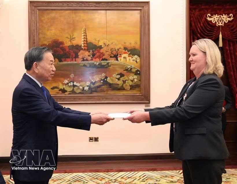 On October 3, 2026, General Secretary and President To Lam receives the Ambassador of Denmark Lina Gandløse Hansen who presents her credentials (Photo: VNA)