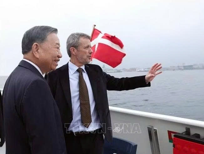 Party General Secretary and President To Lam evaluates Denmark's experience as highly valuable for Vietnam in coastal urban development, spatial expansion, and climate change adaptation.
(Photo: VNA)